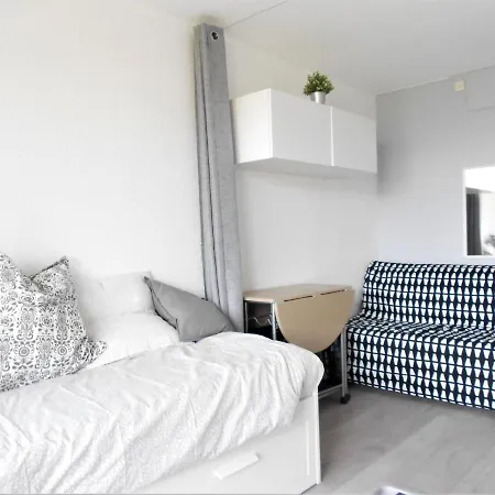 Rénové Aux Pieds Avec Balcon Et Wifi Gratuit - Fr-1-267-189 Appartamento